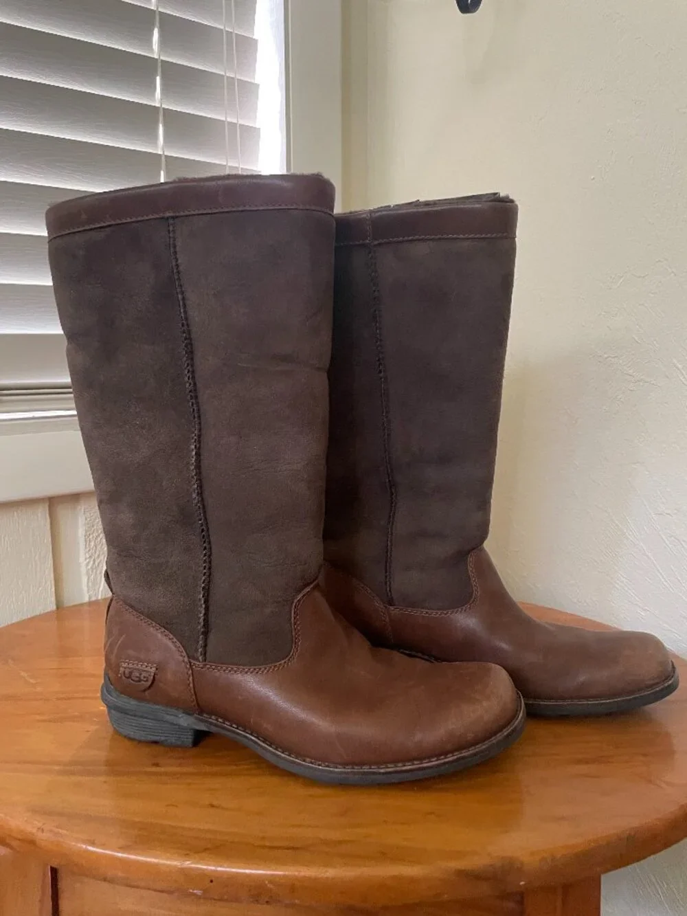 UGG Women's Brookfield Brown Sherpa Lined Tall Boots S/N 5594 Size 7.5 US
